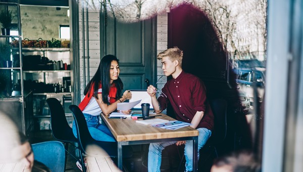 金价波动引发投资热？掌握金融英语成“硬通货”