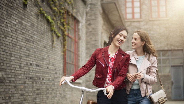 想要国外看演出 首先你会买票吗？