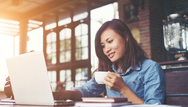 休假时自动回复邮件怎么写？