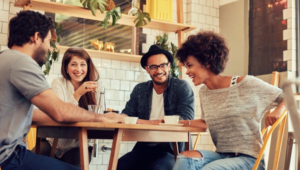 《中餐厅》里让小凯和小紫为难的service charge到底是啥？